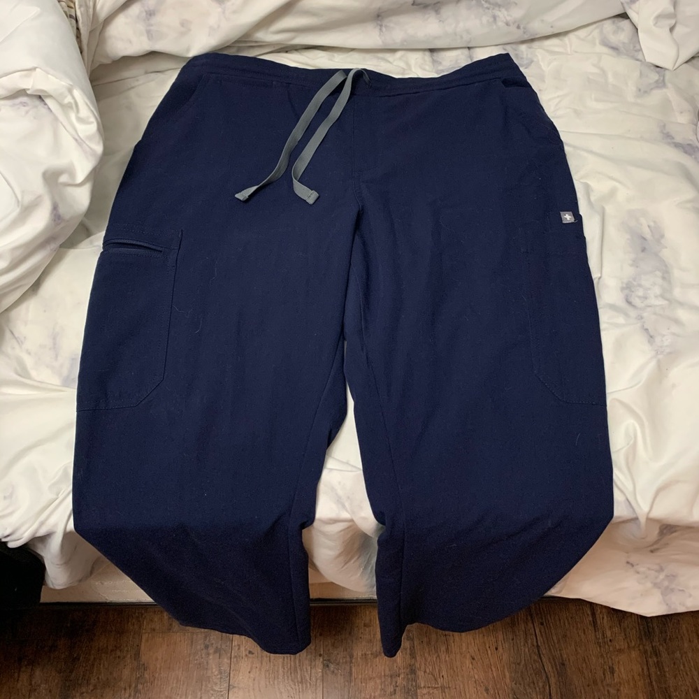 Figs navy scrub pants